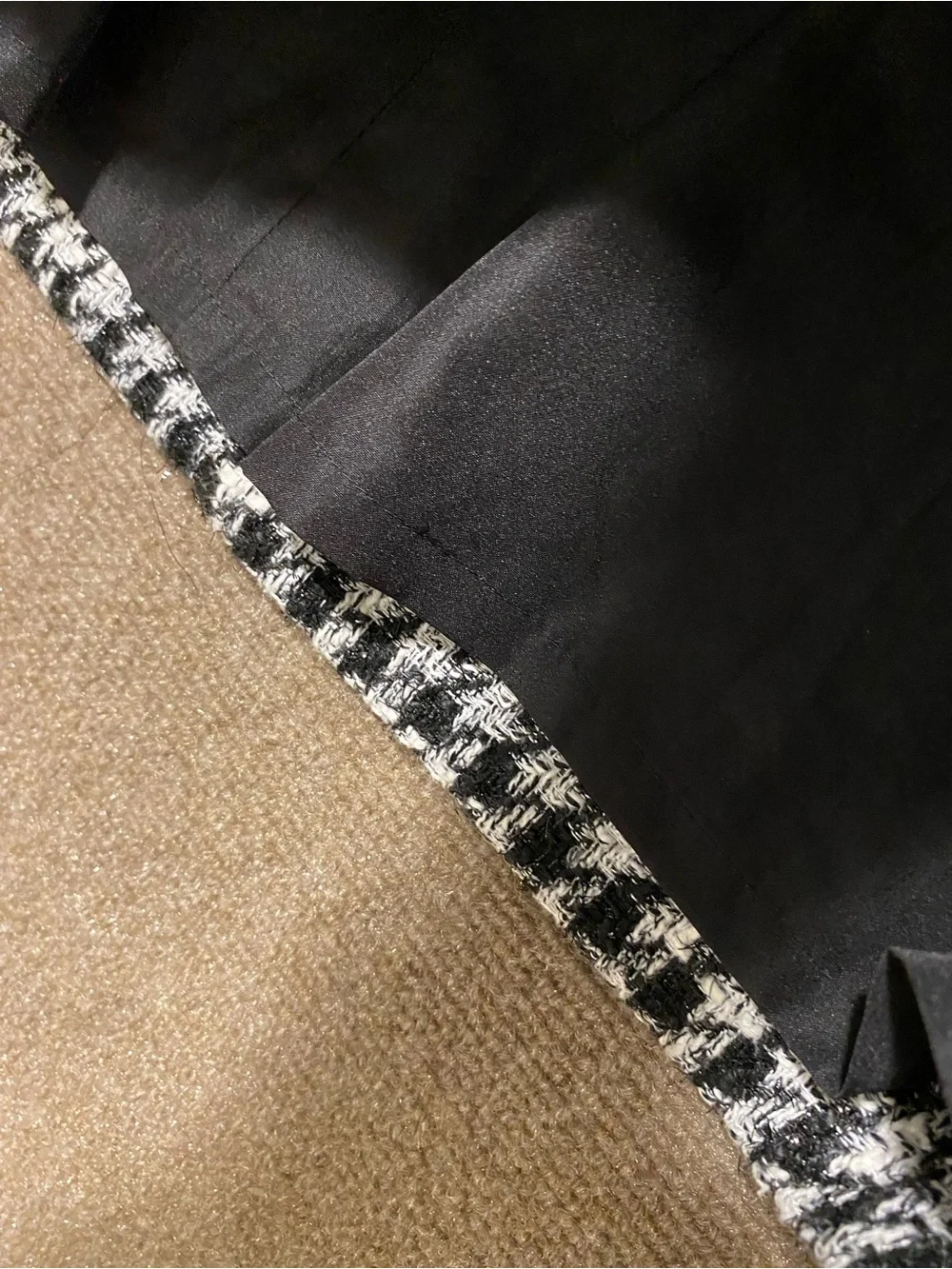 LOFT Black & White Houndstooth Tweed Mini Skirt Size 8